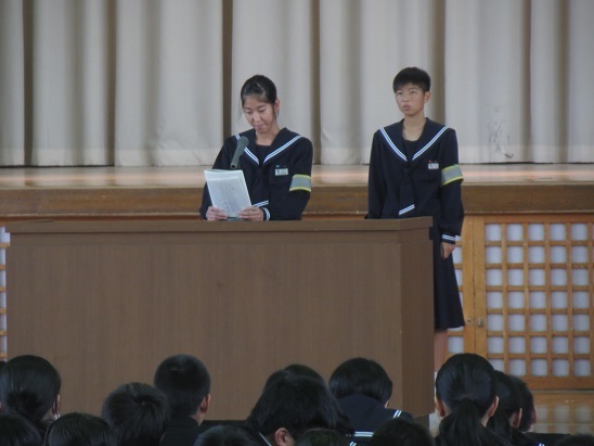 １１月５日(月）　後期生徒会役員任命式、生徒総会が行われました3