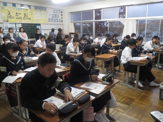１１月９日（金）　２学期授業参観・保護者懇談会がありました2
