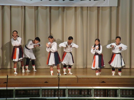 モンゴル踊り.jpg